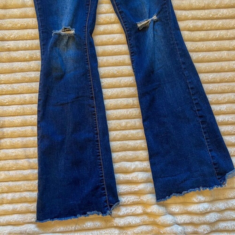 YMI distressed high waisted flare jeans size 7 / 28 - Picture 2 of 5